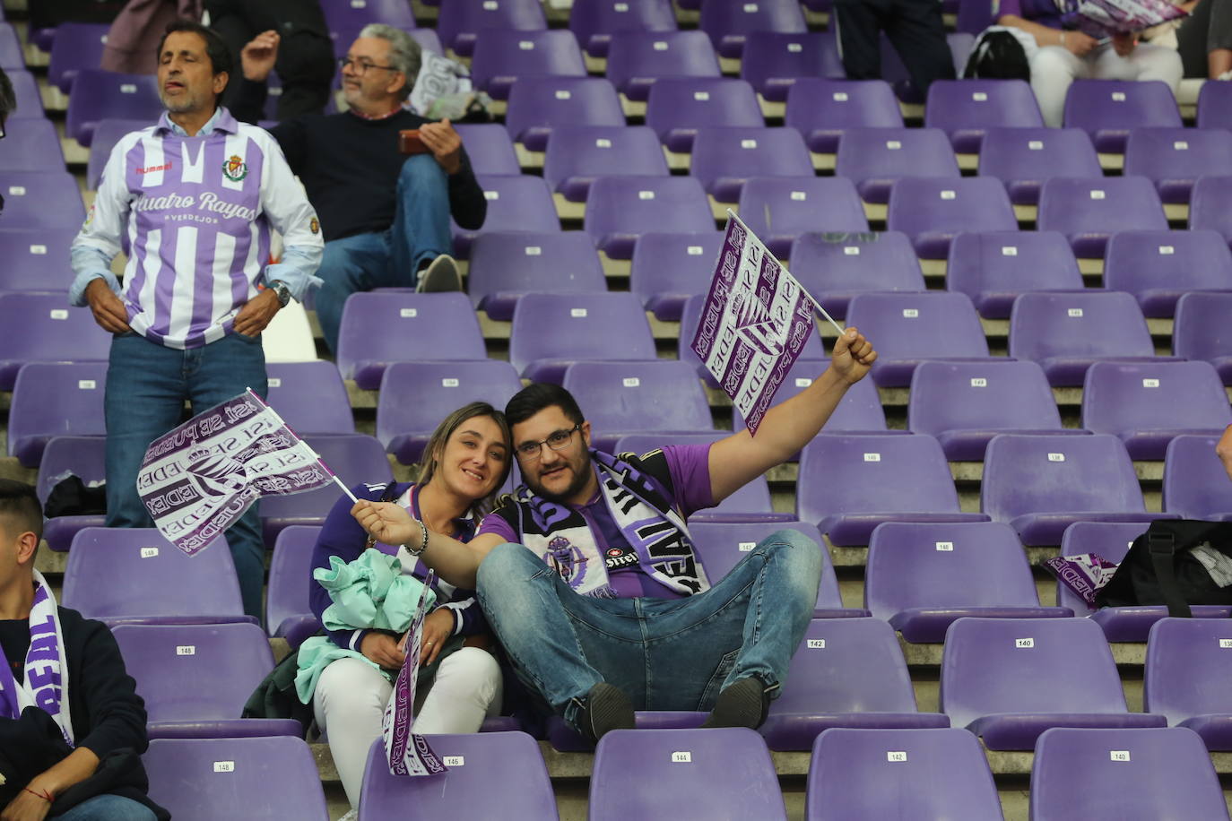 Búscate en la grada del José Zorrilla (1/4)