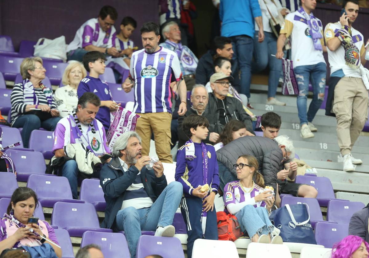 Búscate en la grada del José Zorrilla (1/4)