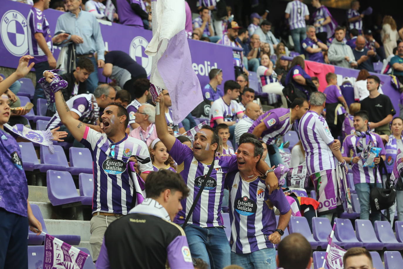 Búscate en la grada del José Zorrilla (3/4)