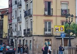 El suceso se produjo en la calle Real Aquende.