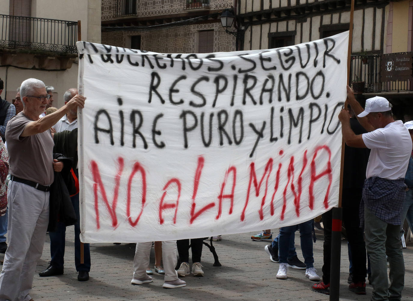 Protesta contra la mina