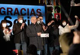 Ángel Ceña, de Soria ¡Ya!, en la noche electoral del 13F de 2022, cuando su formación logró 3 de los 5 procuradores de la provincia en el parlamento autonómico.
