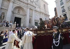 La procesión del Corpus, a las puertas de la Catedral.