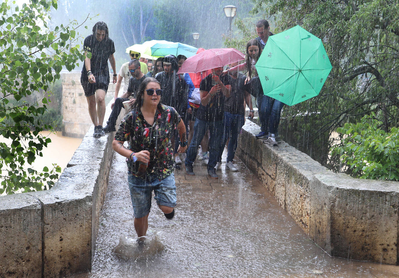 La lluvia cierra un exitoso festival musical