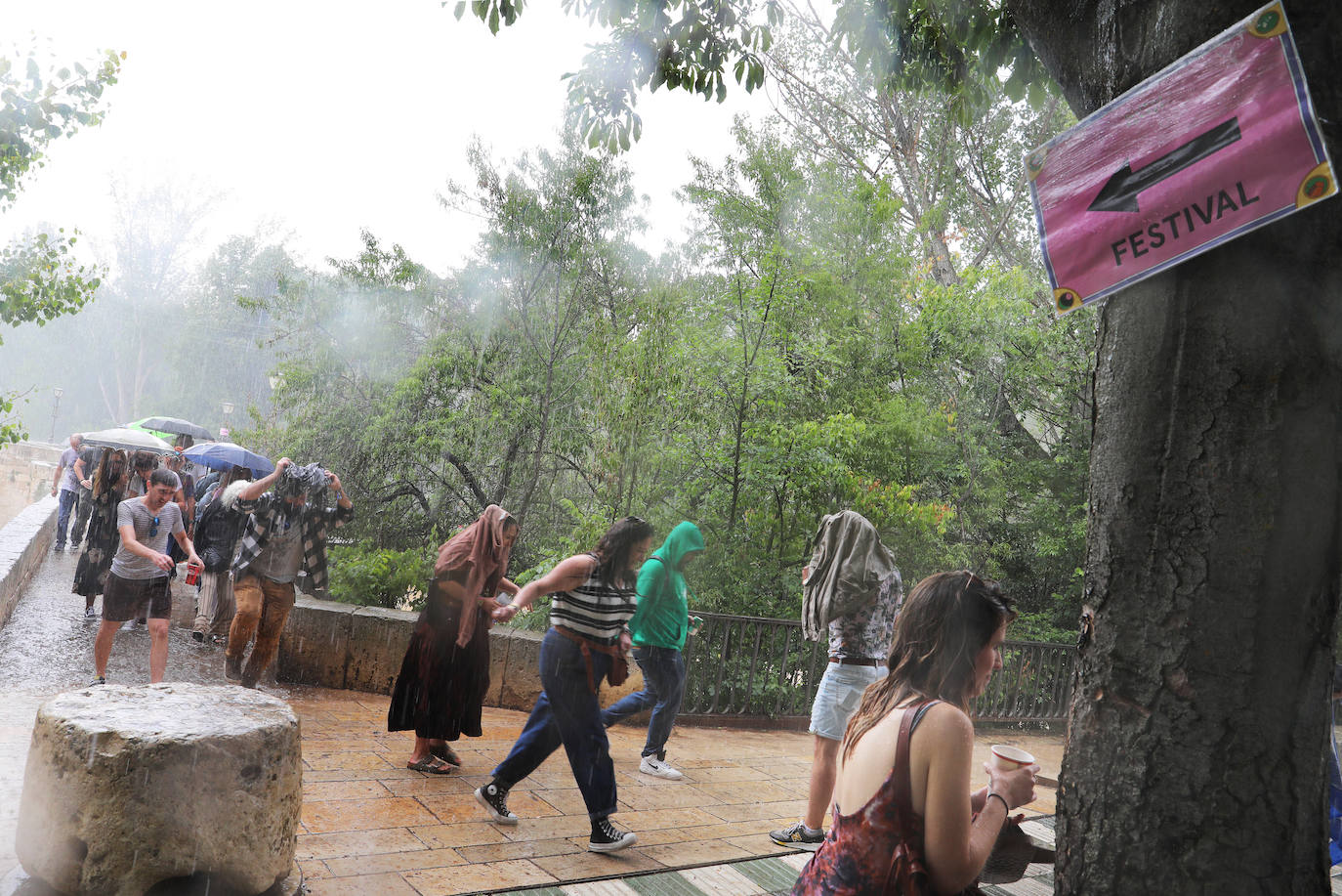 La lluvia cierra un exitoso festival musical