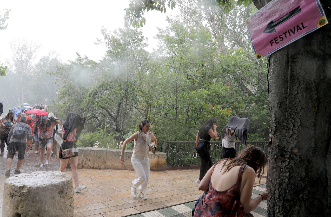 La lluvia cierra un exitoso festival musical