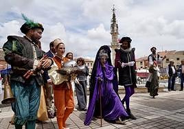 Participantes en una de las recreaciones en Villalón.