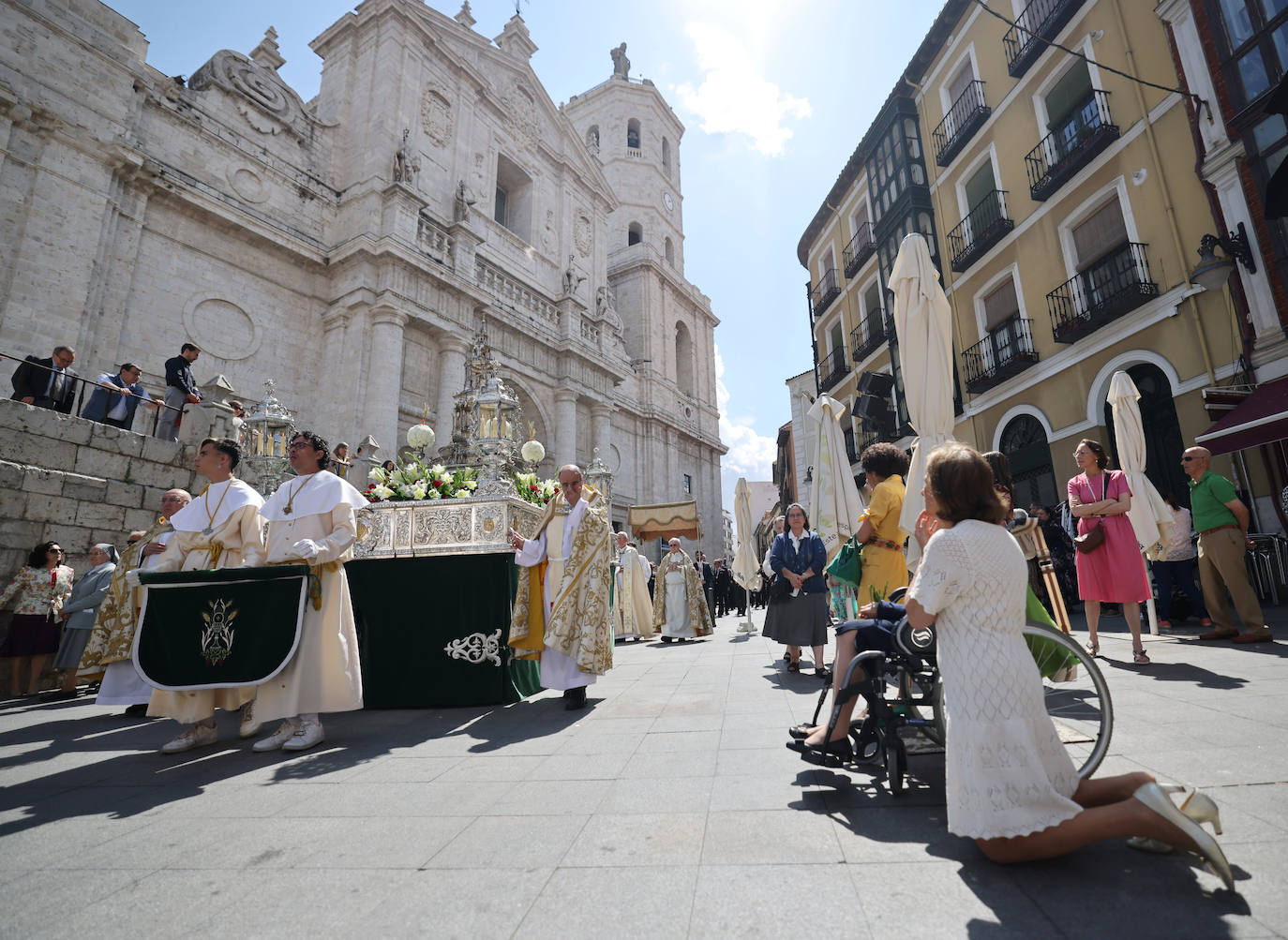 El Corpus Christi llena de luz las calles de Valladolid