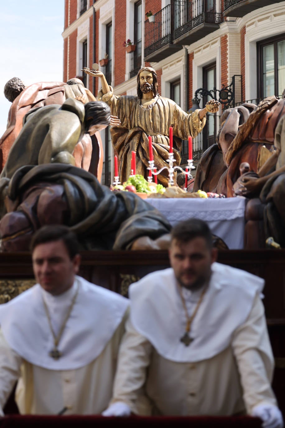 El Corpus Christi llena de luz las calles de Valladolid