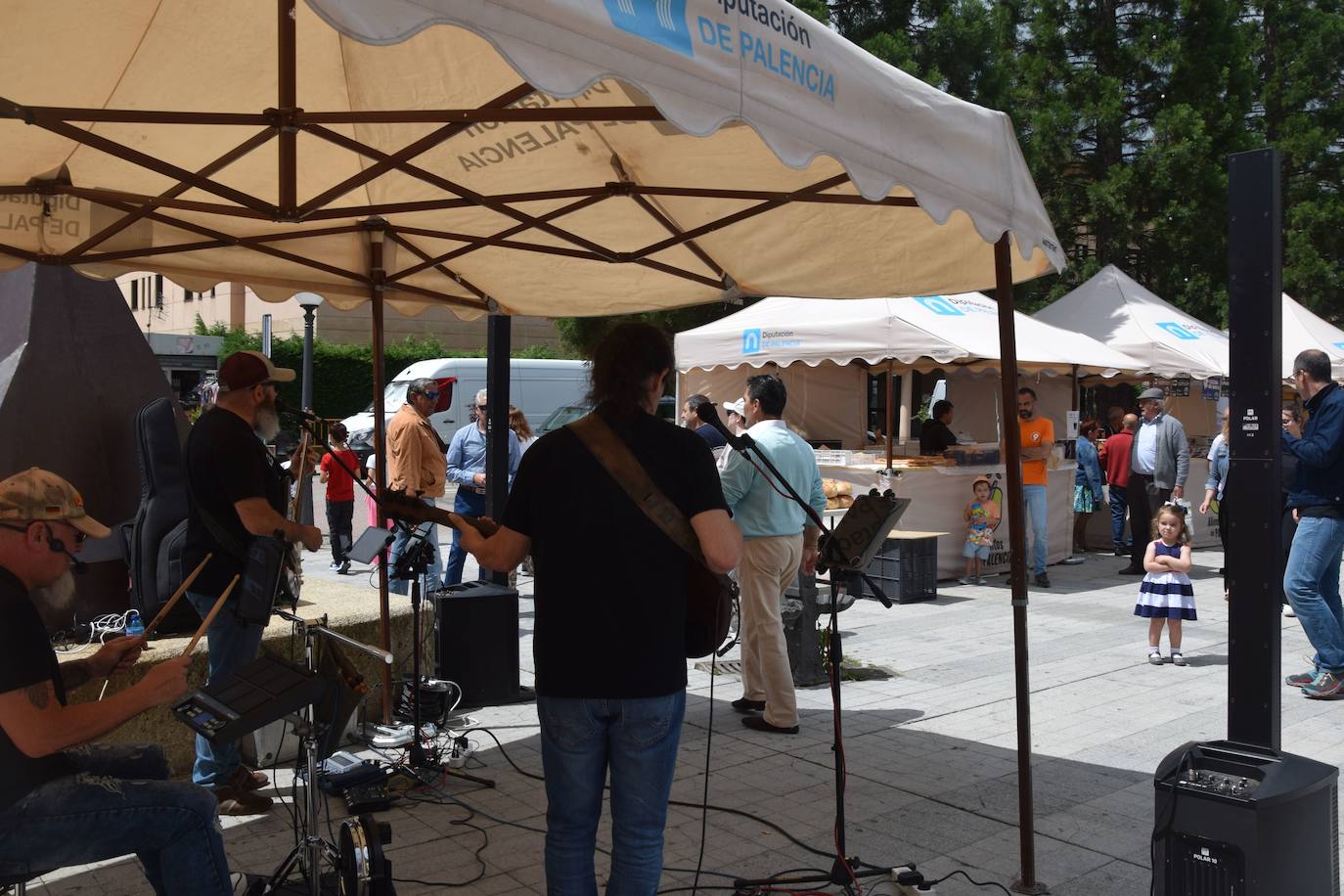 Guardo saborea los buenos alimentos de Palencia