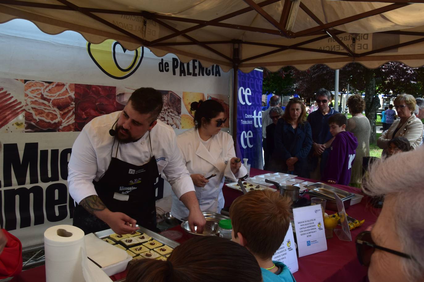 Guardo saborea los buenos alimentos de Palencia