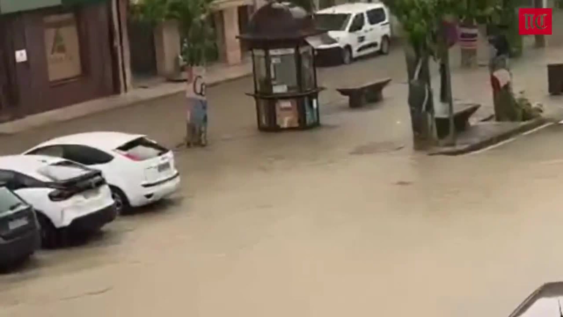 Una fuerte tormenta inunda Cervera, Palencia