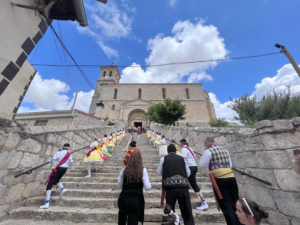 Cevico de la Torre revive la tradición del Corpus