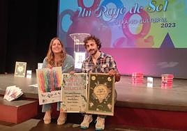 La concejala Laura Lombraña y el promotor musical Juan Cruz Pascual presentan el Veran Cultural.