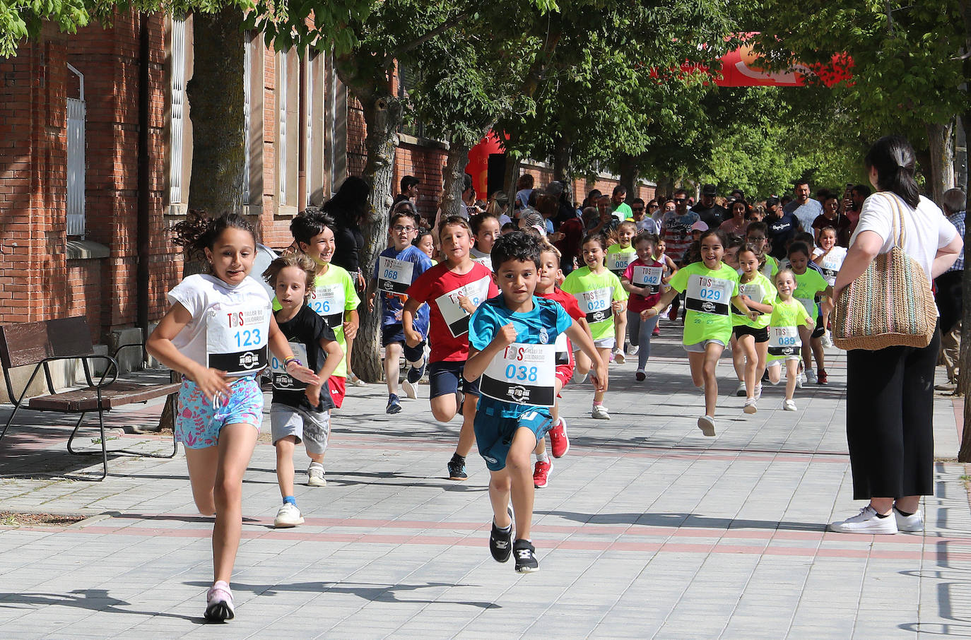 Carrera solidaria en el colegio San José de Palencia