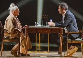 Lola Herrera entrevistada por Carlos del Amor en 'La matemática del espejo'.