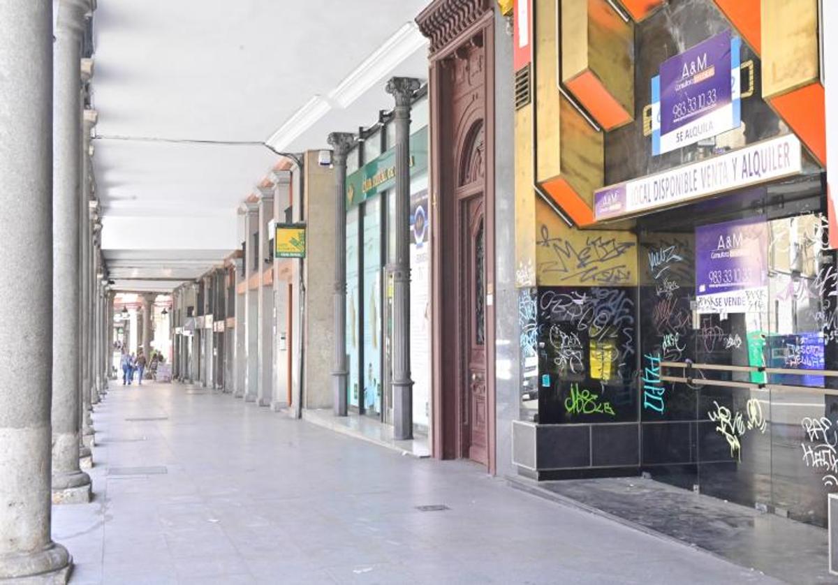 Zona comercial de la Plaza Fuente Dorada.