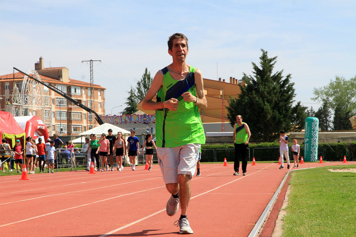 Girathón solidario en las pistas de atletismo
