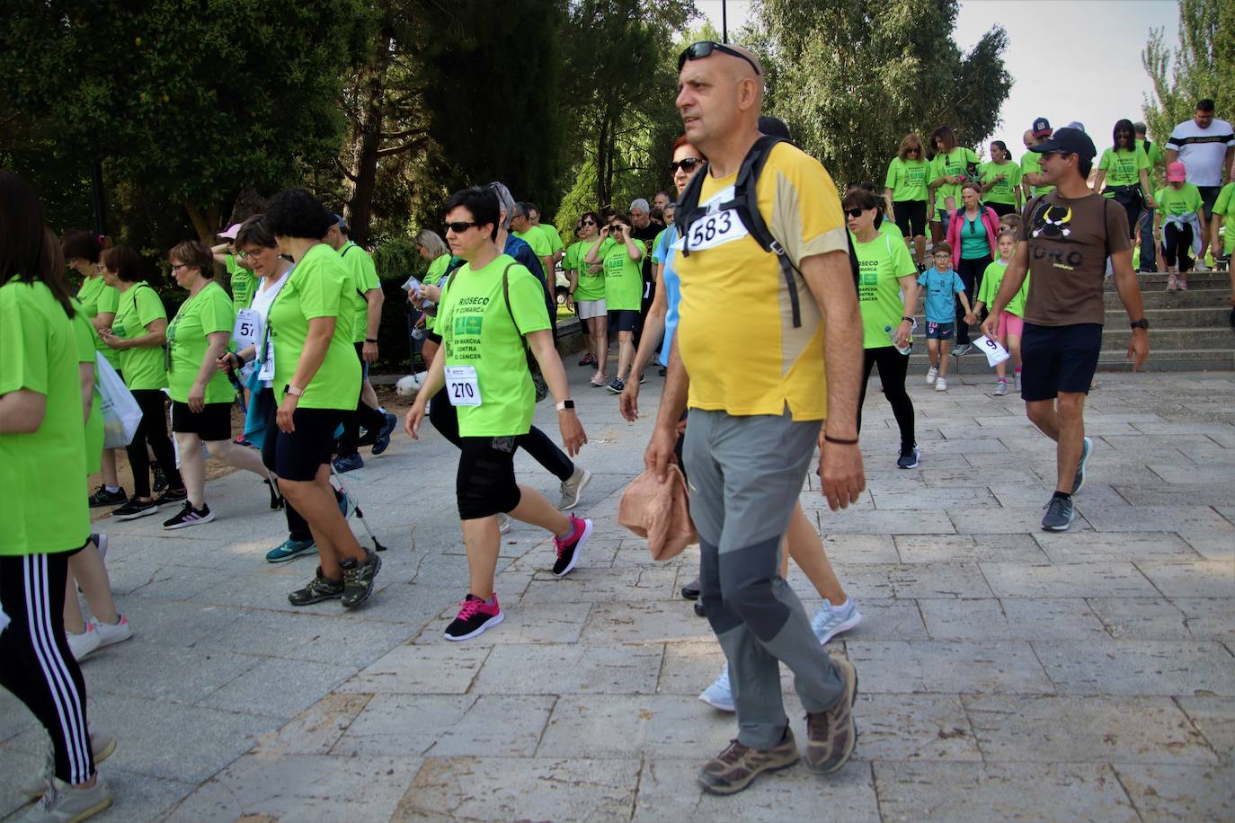 Búscate en la marcha contra el cáncer celebrada en Medina de Rioseco (2 de 2)