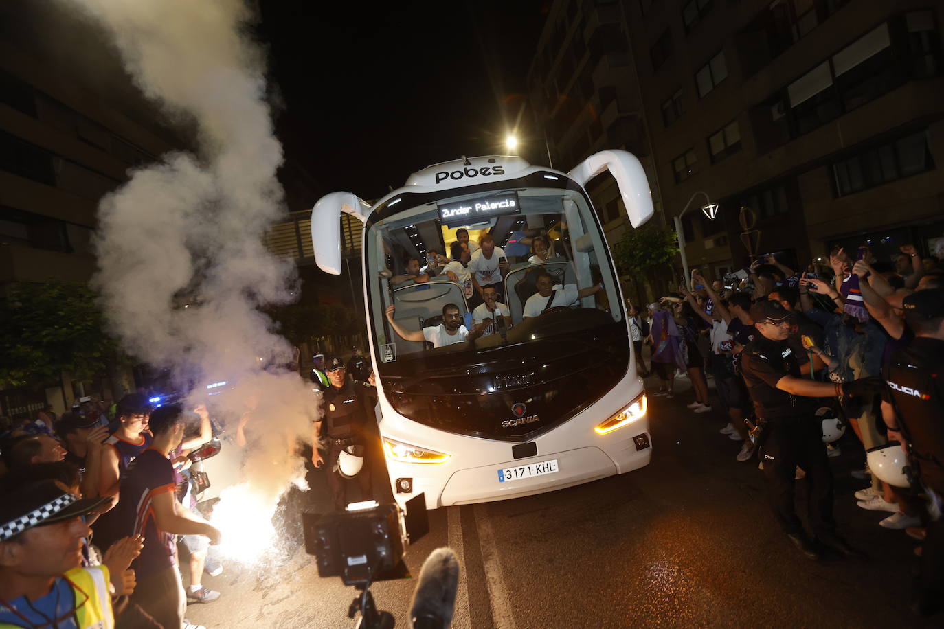 El Zunder Palencia celebra el ascenso a ACB en la Plaza de España