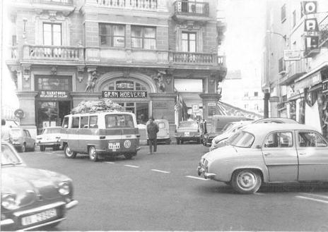 Imagen secundaria 1 - El magnífico edificio que dinamitó la Plaza Mayor de Valladolid