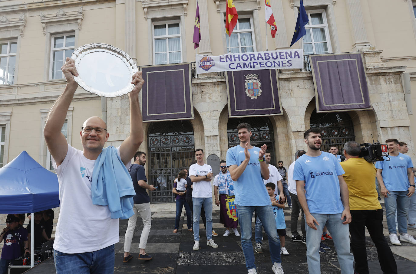 Palencia sigue de fiesta con el Zunder