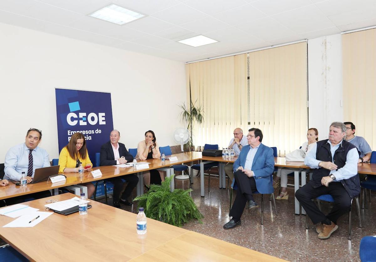 Reunión informativa en la CPOE sobre el Corredor Atlántico.