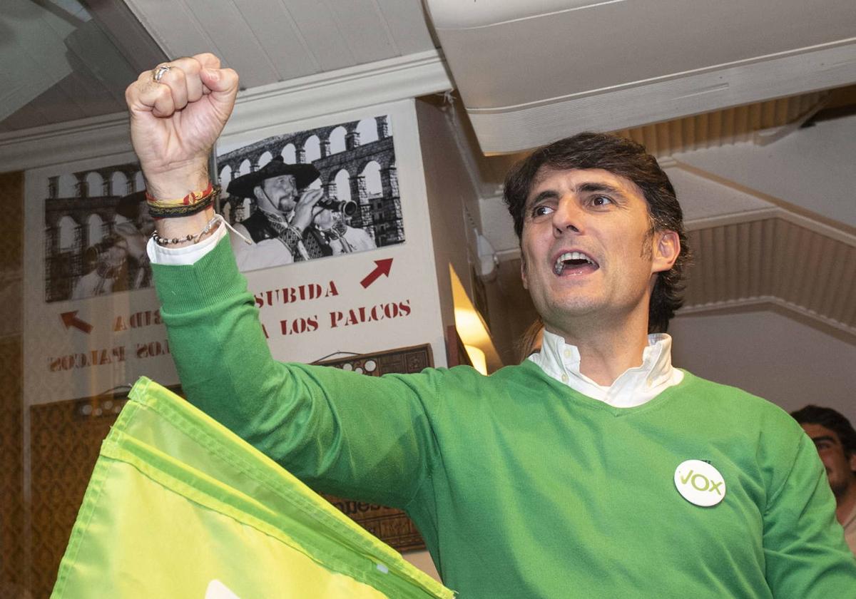 Rodrigo Jiménez celebra hace cuatro años el escaño conquistado por Vox en Segovia.