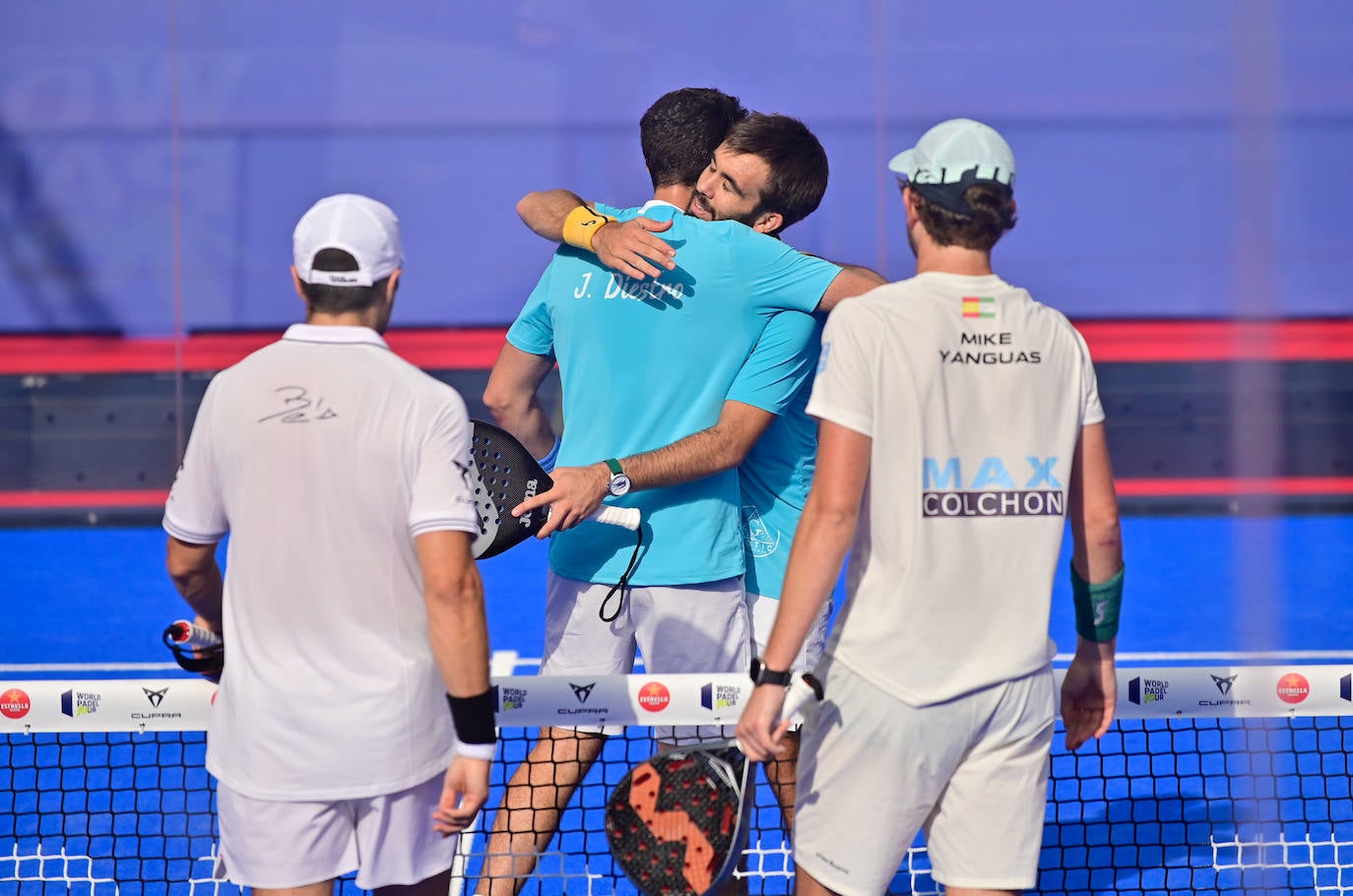 La primera jornada del World Padel Tour en la Plaza Mayor de Valladolid