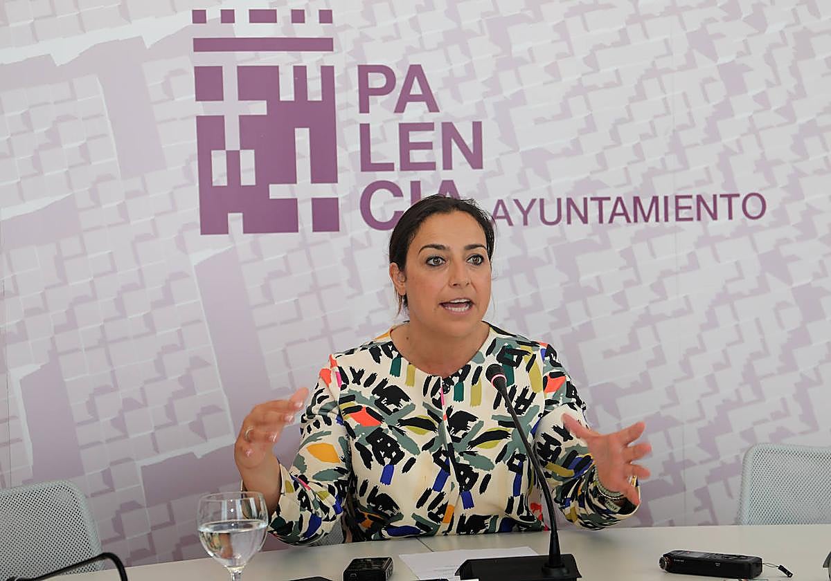 Miriam Andrés comparece en rueda de prensa esta mañana.