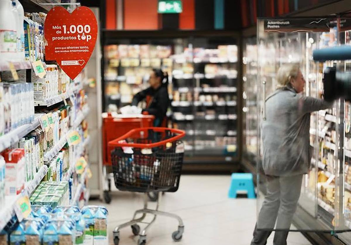Pasillo de un supermercado.