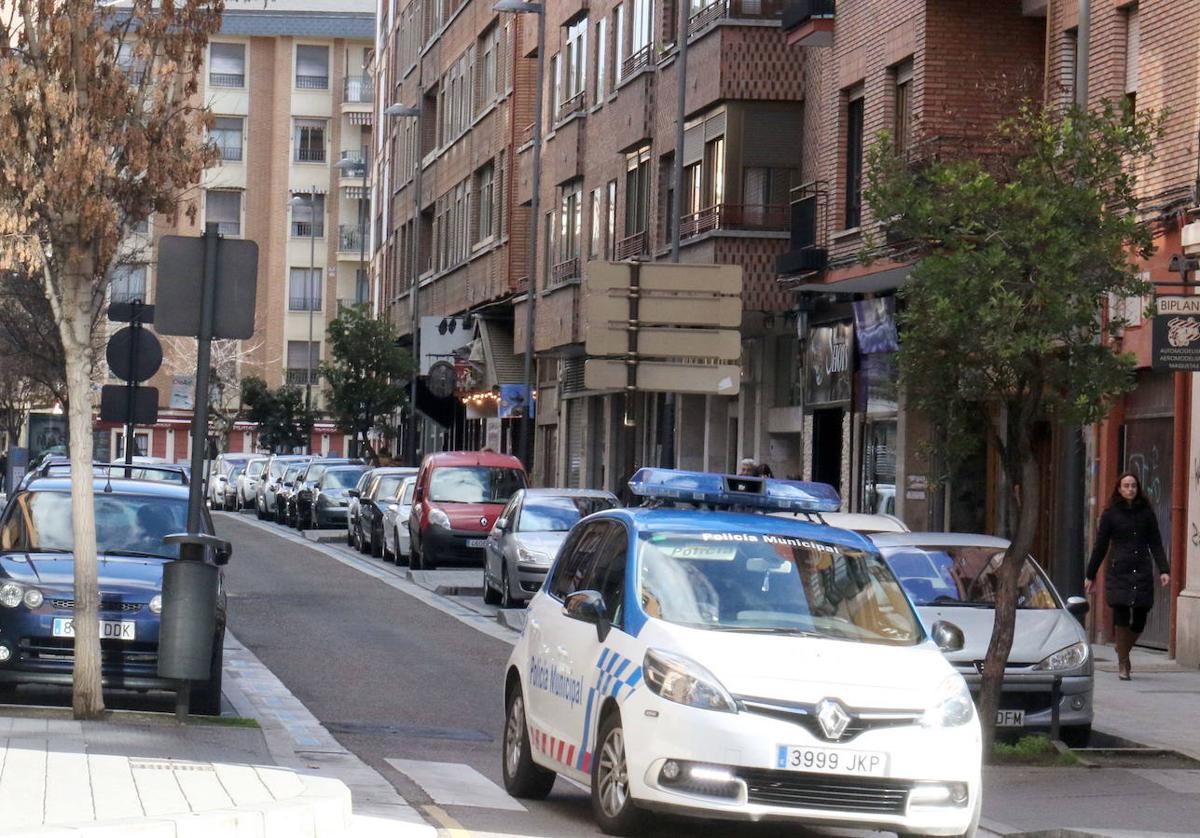 Calle Doctor Cazalla, donde se ubica el pub del que salieron los agresores y víctima.