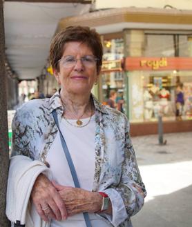 Imagen secundaria 2 - Vista de los Almacenes Roes en la calle Duque de la Victoria, esquina con Regalado. Abajo, sello de la primera tienda Roes en el número 9 de Duque de la Victoria y Maísa Rodríguez, hija de Mariano, fundador de este comercio vallisoletano.