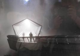 La pasarela del Museo de la Ciencia en un día de niebla fotografiada por Jesús García.