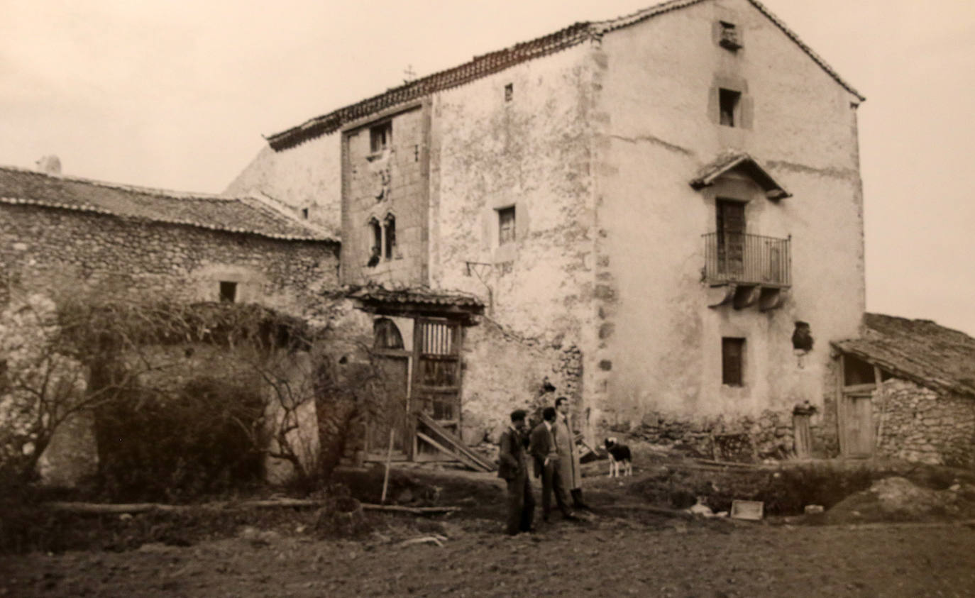 Palacio de los González de Sepúlveda en el despoblado de San Miguel de Neguera en Sebúlcor