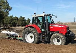 El tractor objeto del pleito entre la empresa vallisoletana y el taller salmantino.