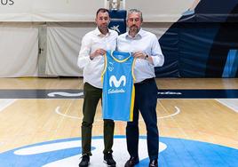 Pedro Rivero (i), durante su presentación como nuevo entrenador del Estudiantes.