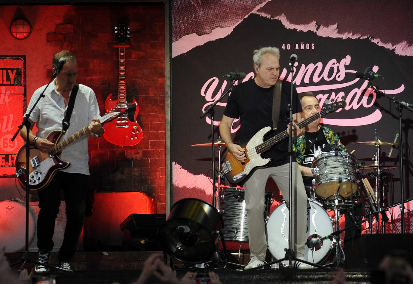 Las imágenes del concierto de Hombres G en la Feria de Muestras