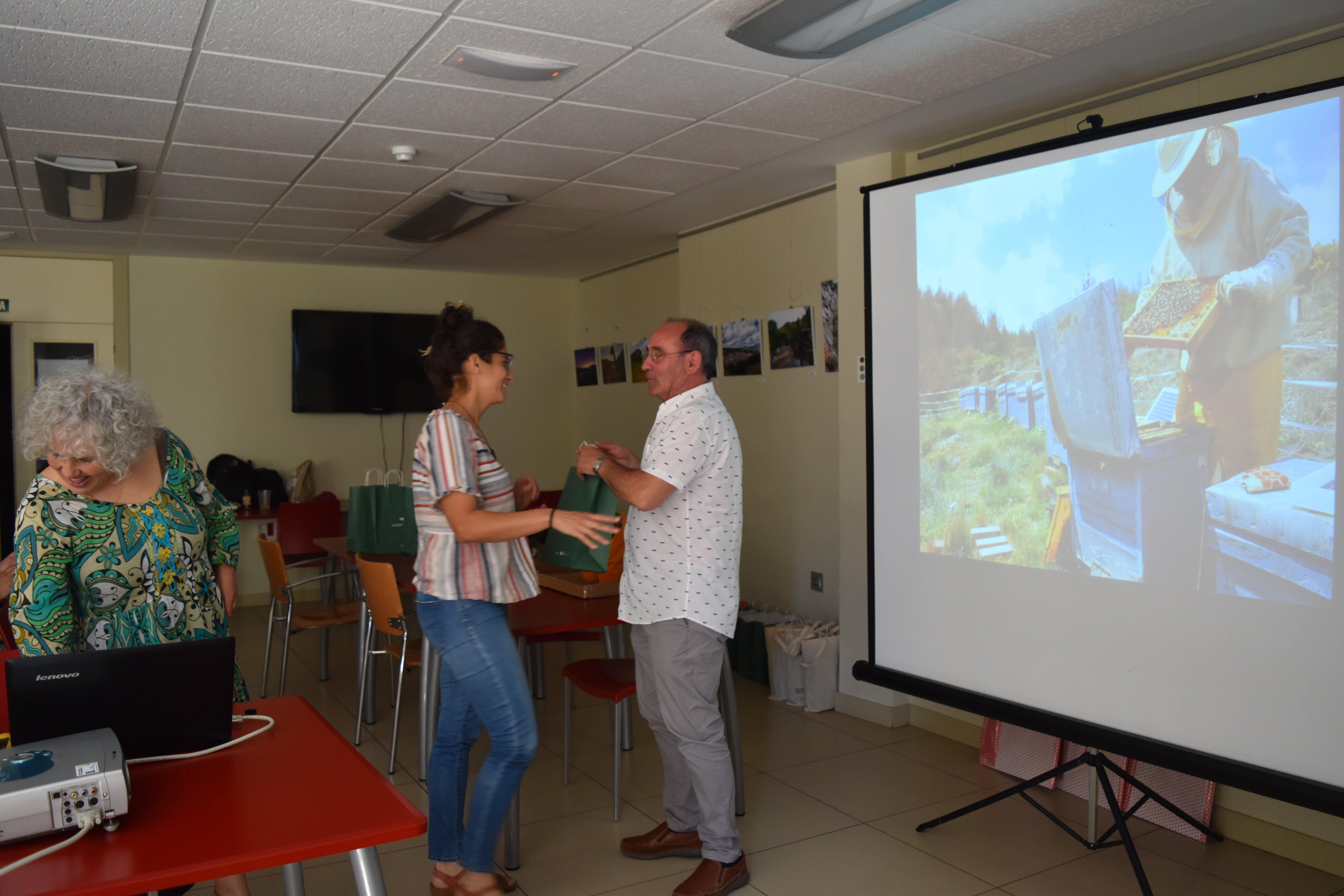 Cervera ya tiene ganadoras del concurso de fotografía &#039;En manos de mujer&#039;