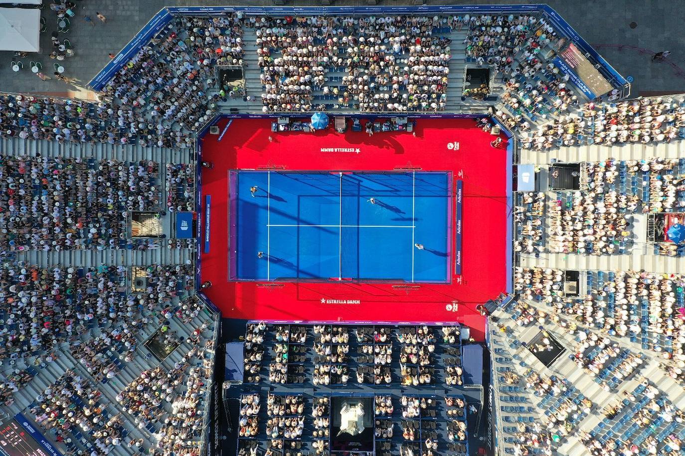 Espectacular vista aérea de la Plaza Mayor de Valladolid durante el World Padel Tour