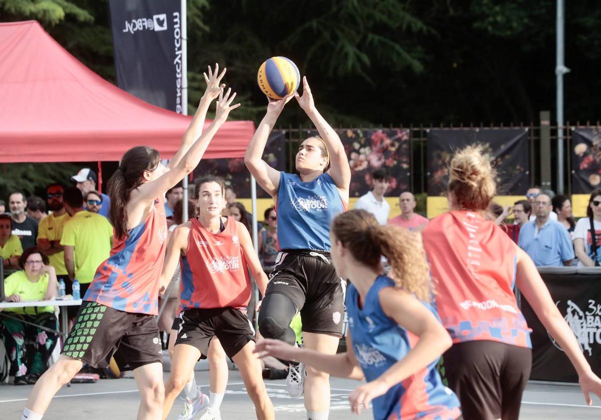 Final absoluta femenina entre Valladolid 1 y UEMC 3x3.