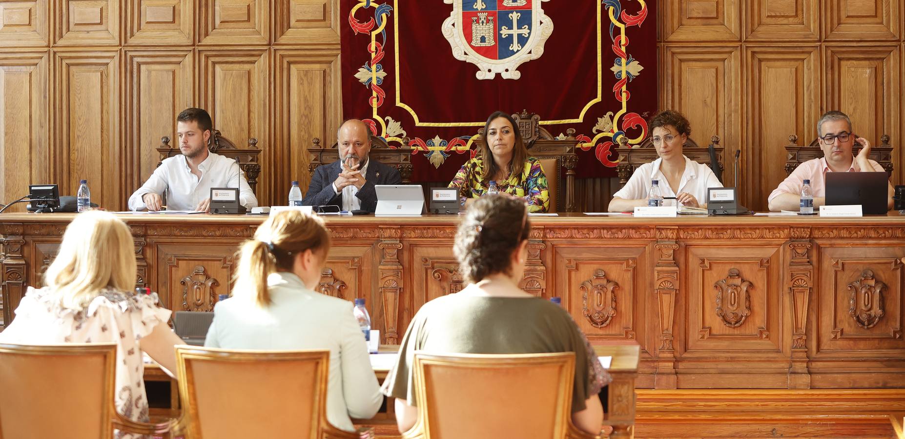 Primer pleno del Ayuntamiento de Palencia tras la constitución de la corporación municipal