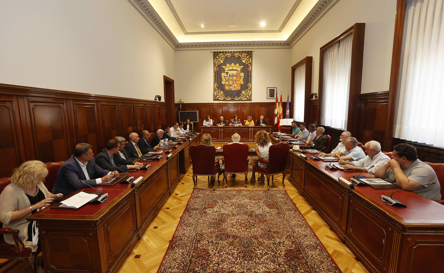 La Diputación de Palencia cierra el mandato con nueve despedidas