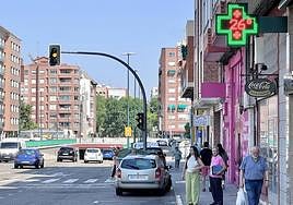 Un termómetro marca 26 grados a las 11 de la mañana en Valladolid.