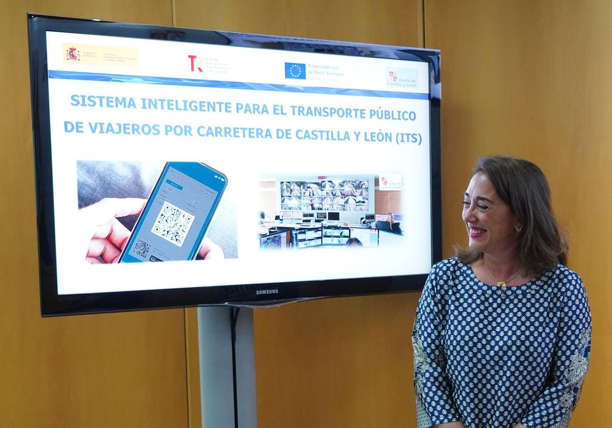 La consejera María González Corral, en la presentación del nuevo sistema de gestión digitalizada del transporte de viajeros por carretera.