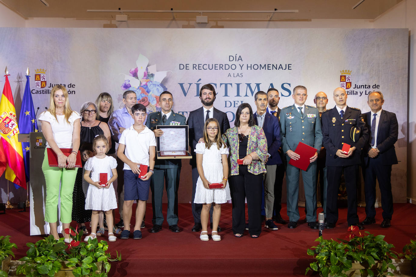 Todos los homenajeados durante el acto.