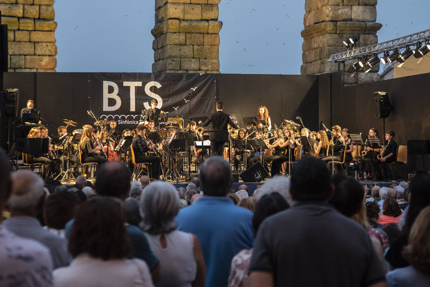 La música protagoniza el martes de fiestas