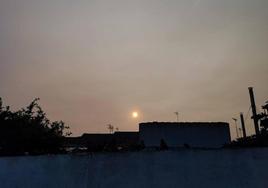 Humo de los incendios de Canadá visto desde Traspinedo este lunes.