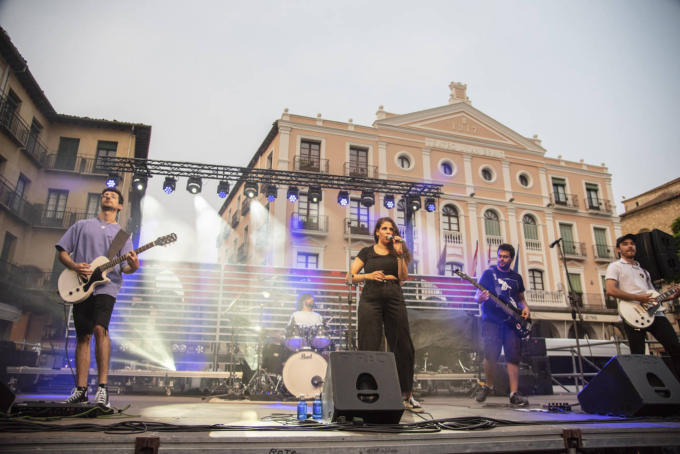 La música protagoniza el martes de fiestas