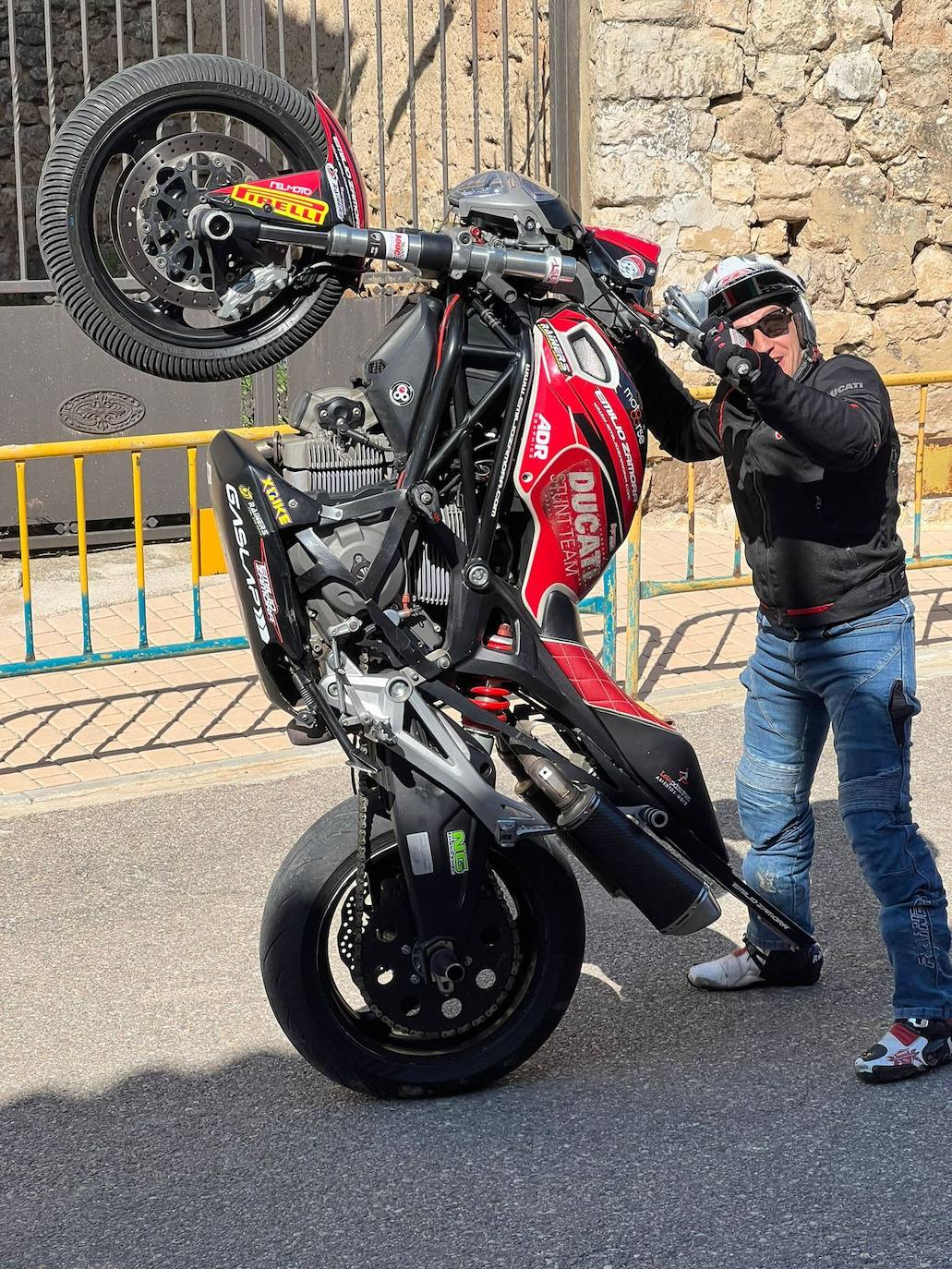 Herrera de Valdecañas celebra su Sexta Queda Motera